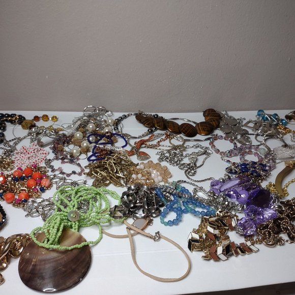 Lot Of Over 50 Necklaces As Is - Picture 1 of 16